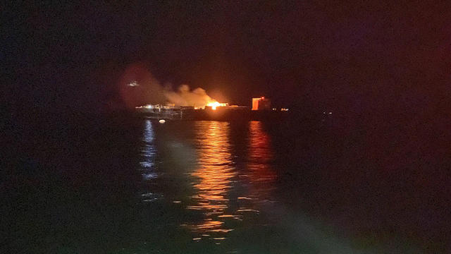 marblehead-fireworks-barge.jpg 
