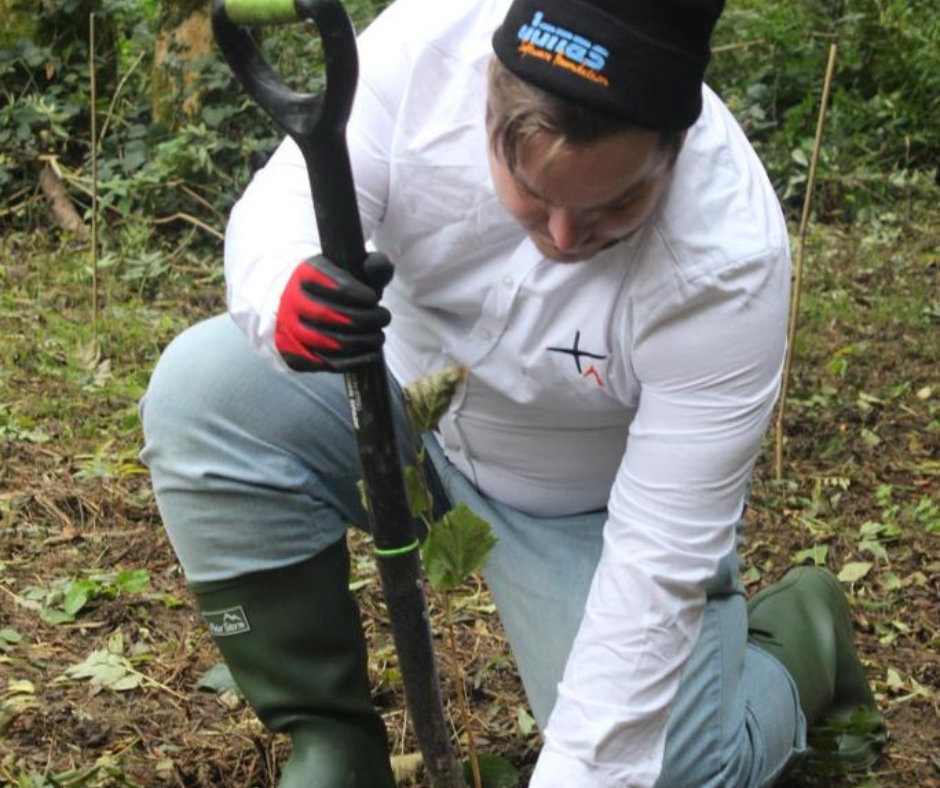 Jonas group and Xn planting trees